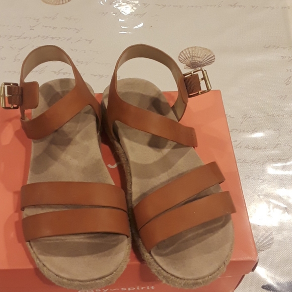 easy spirit summer sandals
